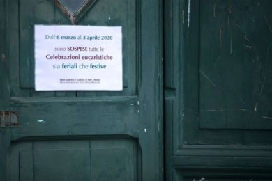 Covid-19: Presidência da Conferência Episcopal Italiana admite fechar igrejas ao público