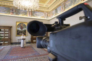 Covid-19: Papa destaca missão dos media (c/vídeo)