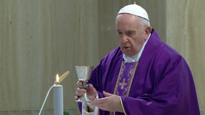 Vaticano: Papa lembra reclusos afetados pela crise do Covid-19 e evoca cristãos perseguidos em todo o mundo