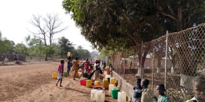 Guiné-Bissau: Bispo de Bafatá explica que estado de emergência está a afetar muitas famílias num dos «10 países mais pobres do mundo»