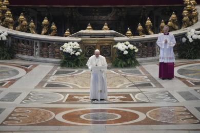 «Urbi et Orbi»: Papa dedica mensagem de Páscoa às vítimas da Covid-19
