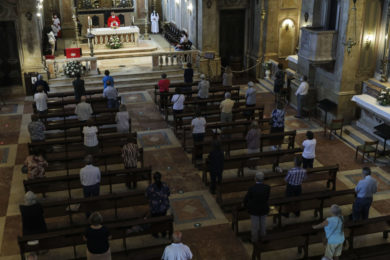 Igreja: Especialista português diz que nova instrução do Vaticano sobre paróquias é oportunidade perdida