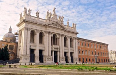 Covid-19: Celebrações comunitárias da Missa voltam a 18 de maio, na Itália