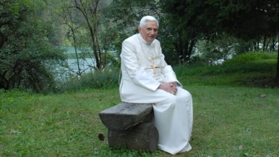 Igreja: Bento XVI alerta para «ditadura mundial» de um credo anticristão