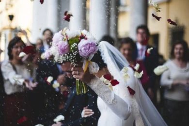 COVID-19: Governo Regional da Madeira aprova medidas para celebrações de casamentos e batizados