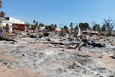 Moçambique: Três dias de ataque «forte e cruel» deixam Macomia «reduzida a cinzas»