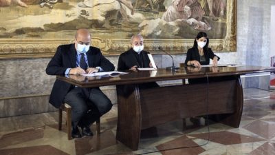 Vaticano: Fundo do Papa para pessoas afetadas pela crise vai ajudar 1800 famílias