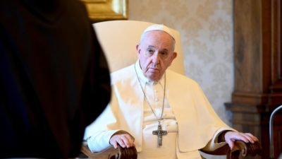 Vaticano: Papa destacou exemplo da «oração de Moisés», que «intercede» e defende o seu povo