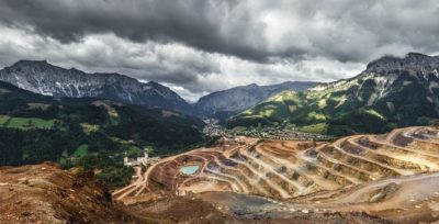 Igreja/Ambiente: Pax Christi Internacional denuncia empresas multinacionais de mineração