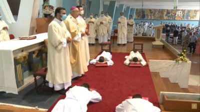 Igreja: Arcebispo de Braga incentivou à «pastoral da proximidade» na ordenação de quatro sacerdotes