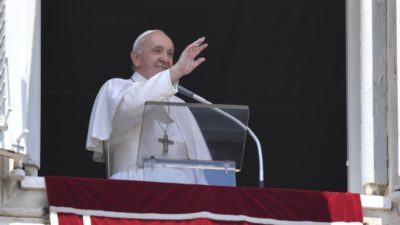 Vaticano: Francisco agradece aos que acompanham os doentes durante a pandemia