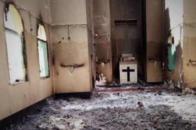 Moçambique: Igreja de Mocímboa da Praia foi destruída num ataque de grupos armados à vila