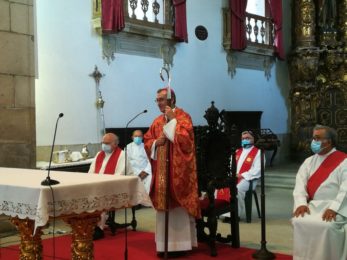 Covid-19: Bispo do Porto presidiu a Missa em Ovar pelas vítimas da pandemia