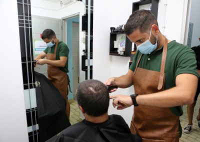 Algarve: Cáritas da Matriz de Portimão abriu Barbearia Social a custo zero