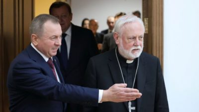 Europa: «Número 2» da diplomacia do Vaticano visita Bielorrússia