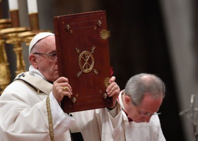Vaticano: Papa publica documento sobre a Bíblia e questiona desconhecimento de texto fundamental do Cristianismo e da Cultura ocidental