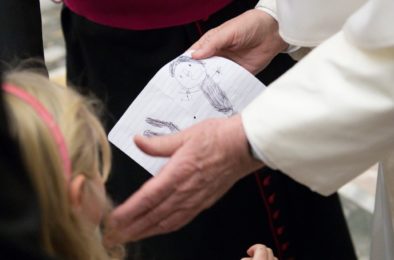 Vaticano: Papa recebeu delegação com crianças autistas