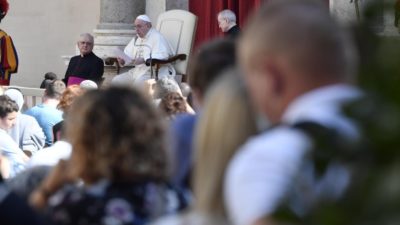 Vaticano: Papa associa-se ao Dia Internacional para Proteger a Educação de Ataques