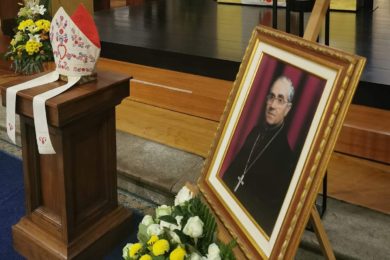 Viana do Castelo: Diocese despediu-se de D. José Pedreira (c/fotos)