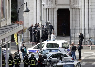 Nice: Papa condena «ataque selvagem» contra igreja
