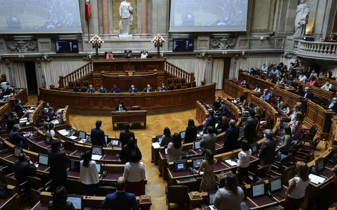 Eutanásia: Conferência Episcopal diz que rejeição de referendo acontece no «pior momento»