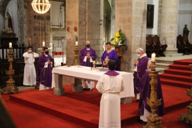 Covid-19: Bispo de Angra presidiu a Missa de sufrágio pelas vítimas da pandemia 