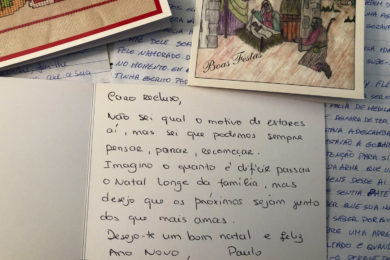 Prisões: Cartas e postais de Natal para reclusos confortam quem vive anos em privação de liberdade