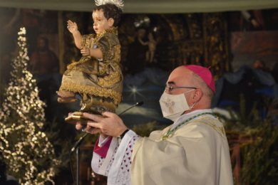 Madeira: «Hoje, no meio das trevas, brilha, uma vez mais, a luz do Natal» - Bispo do Funchal