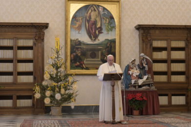 Vaticano: Pandemia mostrou necessidade de cuidar de todos, defende o Papa