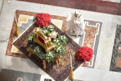 Vaticano: Papa convida a olhar para lá do sucesso e do dinheiro, para superar dificuldades da vida
