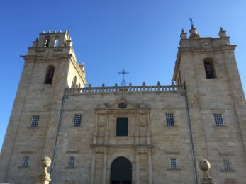 Bragança: Concatedral de Miranda do Douro recebe «Crucifixo de pousar» do século XVI restaurado