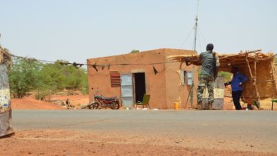 Níger: Homens armados atacaram duas aldeias em área onde «o terrorismo administra o tráfico»