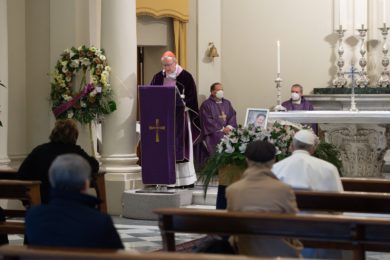Vaticano: Papa participou no funeral do seu médico pessoal