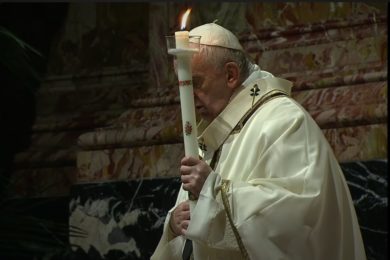 Vaticano: Deus «abre novas possibilidades onde tudo parece perdido» - Francisco