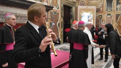 Igreja/Sociedade: Papa solidário com músicos e setor da cultura «afetados» pela pandemia