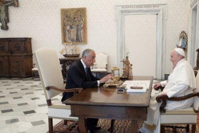 Vaticano: Papa recebeu presidente da República Portuguesa e projetou visita em 2023 (c/fotos e vídeo)
