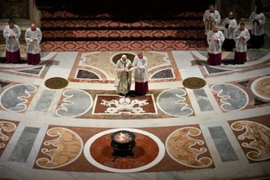 Catequese do Papa Francisco sobre o Tríduo Pascal