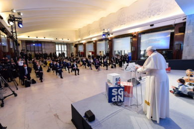 Sociedade: Papa lança alerta para consequências do «inverno demográfico» na Europa