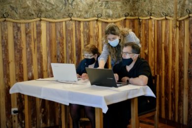 «Conversas na Ecclesia»: Equipa de restaurante em Fátima aproveitou o tempo de pandemia para aumentar os conhecimentos (c/vídeo)