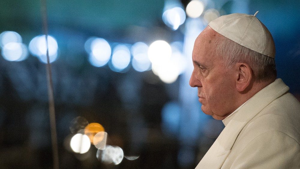 Vaticano: «Não se deve renunciar ao sonho de um mundo sem guerras», escreve Francisco