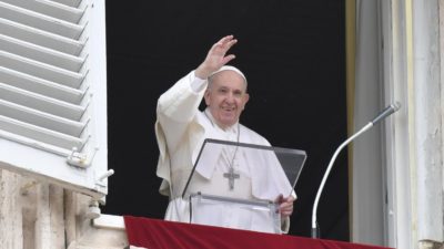 Vaticano: Rezar também é «gritar» com Deus, diz Francisco