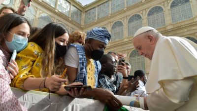 Vaticano: Papa arremete contra «novos pregadores» que se apegam ao passado