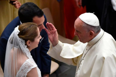 Vaticano: Papa lembra que «o casamento não é apenas um ato social» (c/vídeo)