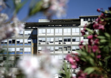 Vaticano: Papa passou dia «tranquilo» e deixou mensagens às crianças internadas no mesmo hospital