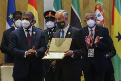 Lusofonia: Presidente português doa valor de prémio da CPLP à Cáritas de Moçambique
