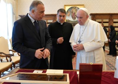 Vaticano: Francisco recebeu primeiro-ministro do Iraque