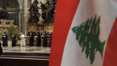 Vaticano: Papa pede respostas internacionais para «grave crise» no Líbano e denuncia interesses obscuros no Médio Oriente
