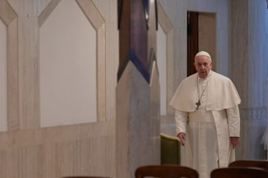 Vaticano: Um dos «maiores desafios» da política é a «administração da tecnologia para o bem comum», afirma ao Papa