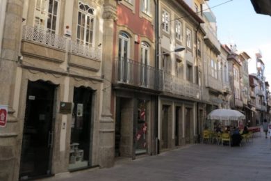 Igreja: Cartório Paroquial de Barcelos tem portas abertas no coração da cidade para «estar com as pessoas»