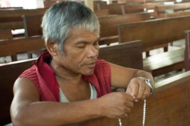 Mianmar: Soldados transformam duas igrejas cristãs em aquartelamentos militares